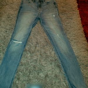Hollister skinny distressed skinny jeans size 3s